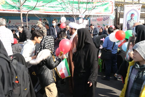 غرفه و میز خدمت سازمان بهزیستی کشور در راهپیمایی ۲۲ بهمن