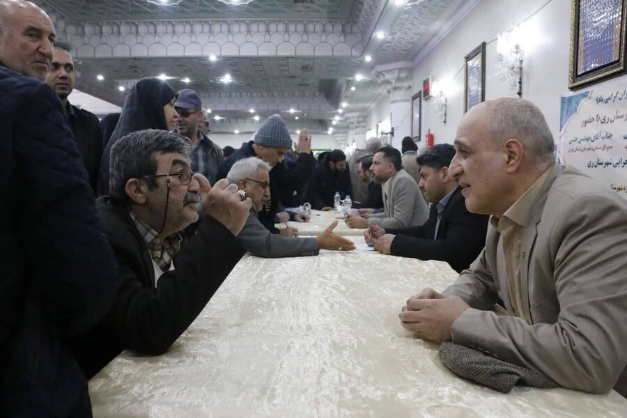 شهرری | برپایی میز خدمت به مناسبت ایام الله دهه فجر