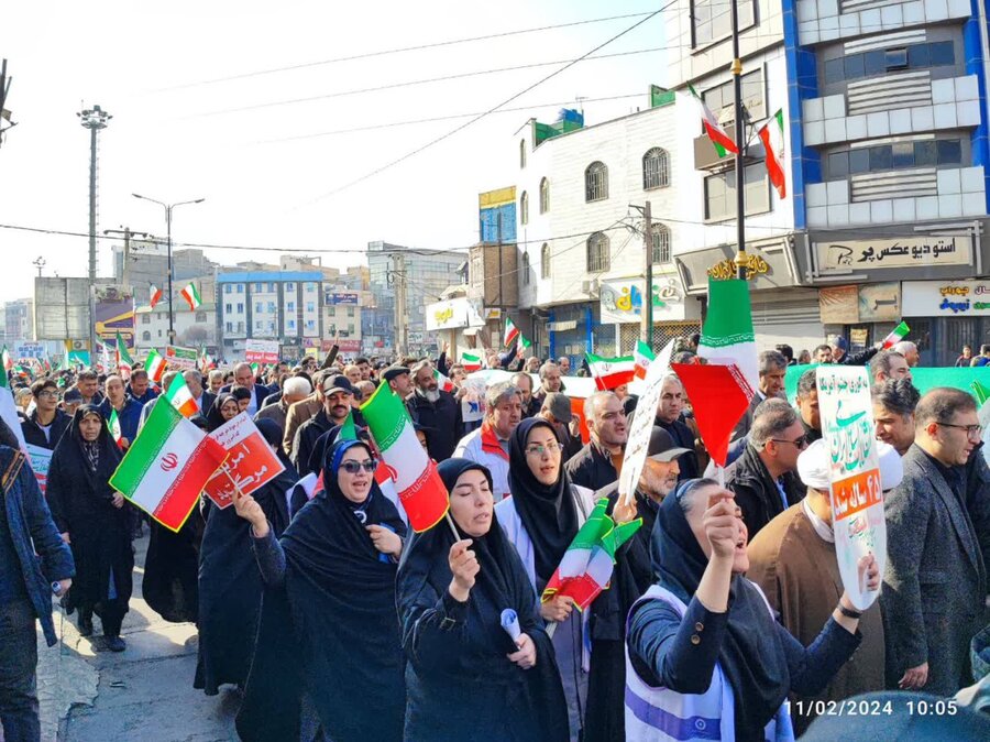 حضور پرشور کارکنان بهزیستی شهرستان قدس در راهپیمایی ۲۲ بهمن