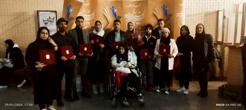 برگزیدگان بخش فراگیر جشنواره تئاتر فجر با حضور موفق معلولان بوشهری
