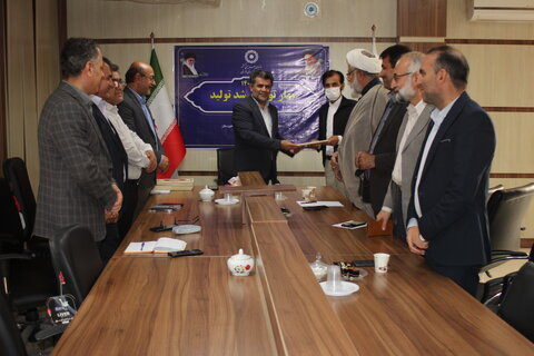 مدیر کل بهزیستی خوزستان از کارکنان جانباز تجلیل کرد