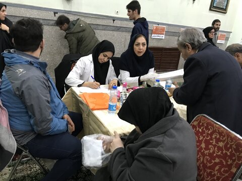 گزارش تصویری| میز خدمت ارتباطات مردمی اداره کل بهزیستی استان تهران در حرم عبدالعظیم برگزار شد
