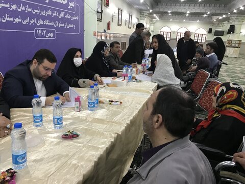 گزارش تصویری| میز خدمت ارتباطات مردمی اداره کل بهزیستی استان تهران در حرم عبدالعظیم برگزار شد