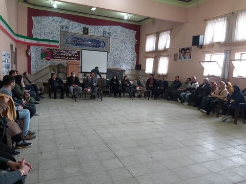 برگزاری نشست مشترک اعضای انجمن اولیا و مربیان مدرسه با نیازهای ویژه با رئیس بهزیستی شهرستان بوکان
