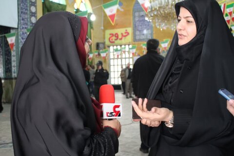 گزارش تصویری| معلولان البرزی پای صندوق‌ حاضر و با انداختن رای خود در تعیین سرنوشت کشور سهیم شدند