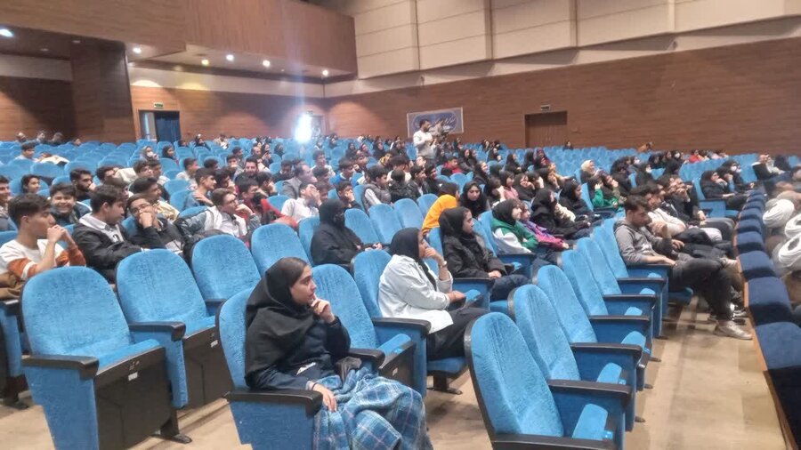 مراسم افتتاحیه اولین مرکز نیکوکاری دانش آموزی در کشور با محوریت  آزادسازی زندانیان جرائم غیر عمد