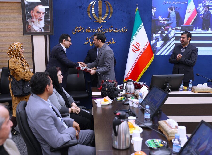Honoring the head of State welfare organization from the retired employees in 2023 Honoring the head of State welfare organization from the retired employees in 2023