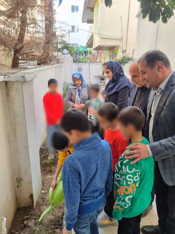 نوشهر| کاشت نهال در خانه کودکان شهرتاش نوشهر