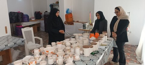 بازدید رئیس بهزیستی شهرستان شاهین دژ از نمایشگاه دستاوردهای توانخواهان