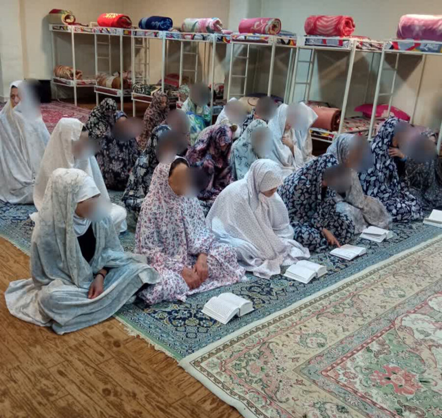 ضیافت افطاری و محفل انس با قرآن در مرکز اقامتی بهبودی وبازتوانی فردای روشن بانوان