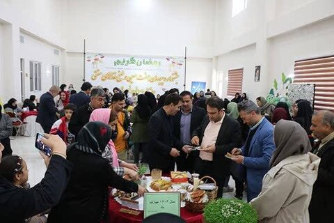 رباط کریم | برگزاری جشنواره غذا با حضور مددجویان بهزیستی