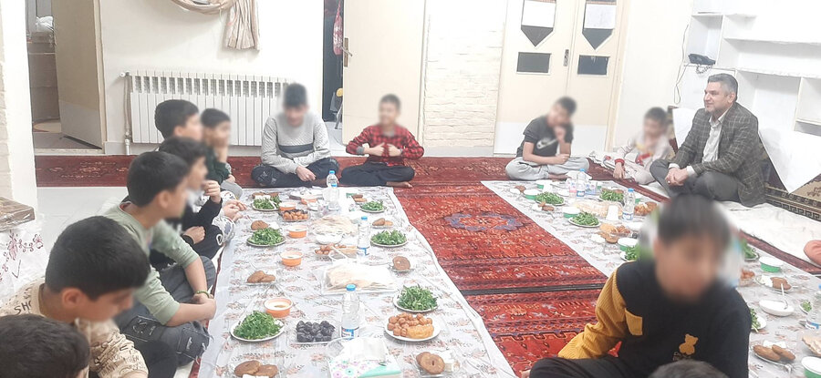 افطار سرپرست بهزیستی گیلان همراه با فرزندان خانه شبانه روزی کیمیای هستی در شهرستان رشت