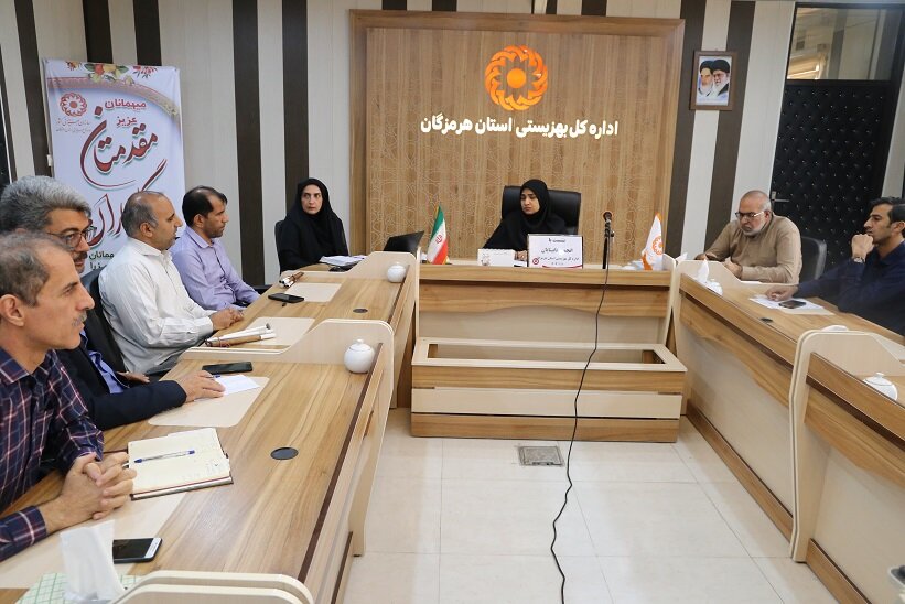 نشست مدیرکل بهزیستی استان با اعضای انجمن نابینایان