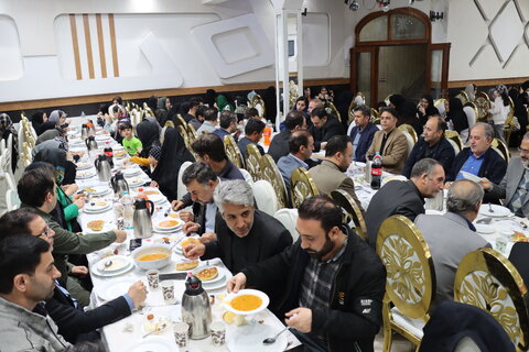 برگزاری ضیافت افطاری  توسط موسسه ندای مهر باران