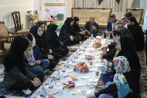 گزارش تصویری| باحضور مسئولین در کنار فرزندان مرکز شبانه روزی حضرت فاطمه(س) ضیافت افطاری ساده برگزار شد