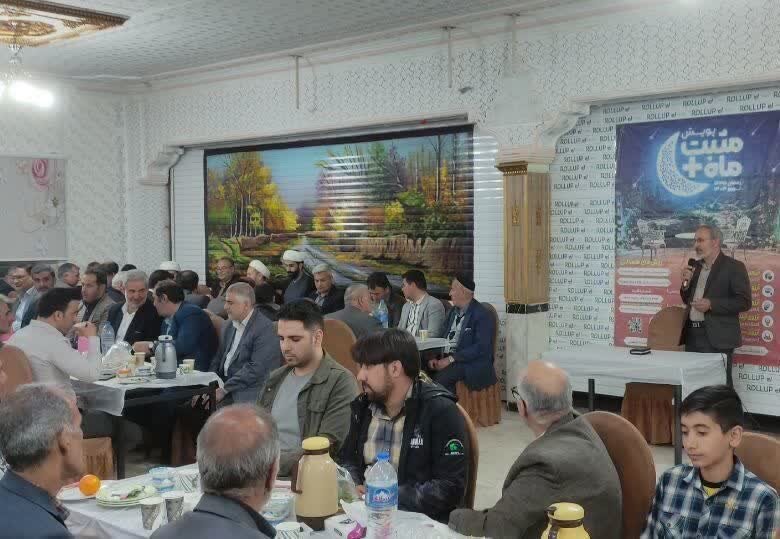 کبودرآهنگ |ضیافت افطاری با حضور مسئولین استانی و شهرستانی و جمعی از خیرین