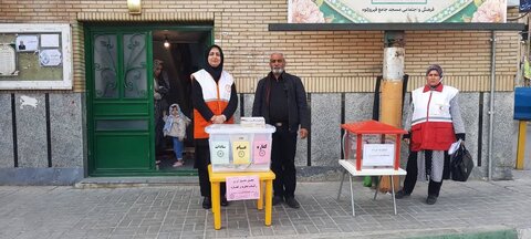فیروزکوه | استقرار صندوق های جمع آوری فطریه بهزیستی شهرستان در روز عید فطر