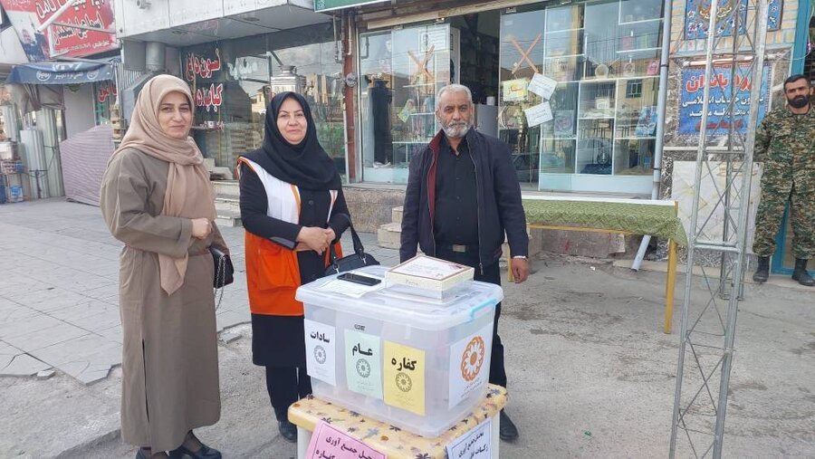فیروزکوه | استقرار صندوق های جمع آوری فطریه بهزیستی شهرستان در روز عید فطر