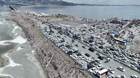 استقبال کم نظیر مردم از جشنواره فرهنگی ، ورزشی و تفریحی دریاچه ارومیه
