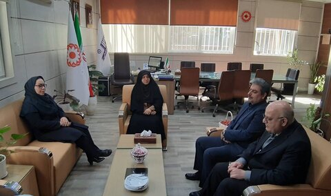 دیدار مدیر شعب بیمه آتیه سازان حافظ مازندران با مدیرکل بهزیستی استان