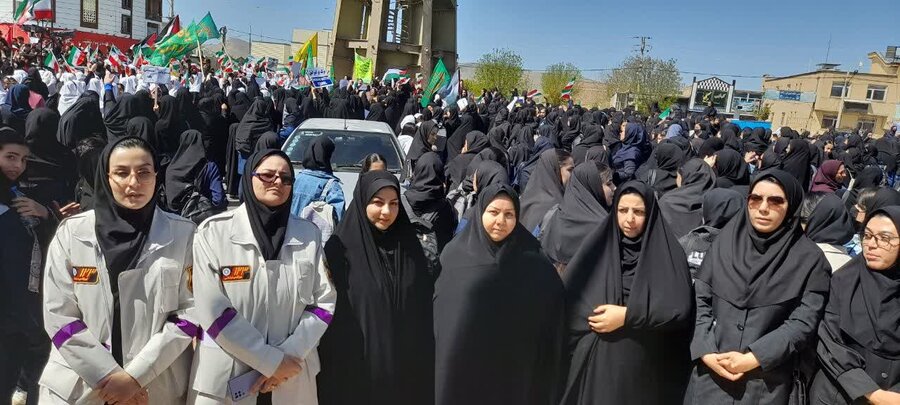 حضور کارکنان اداره بهزیستی شاهین دژ در گردهمایی ظفرمندی ایران
