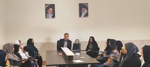 رباط کریم | تقدیر رئیس شورای اسلامی شهر نصیرشهر از مدیر مرکز خدمات بهزیستی