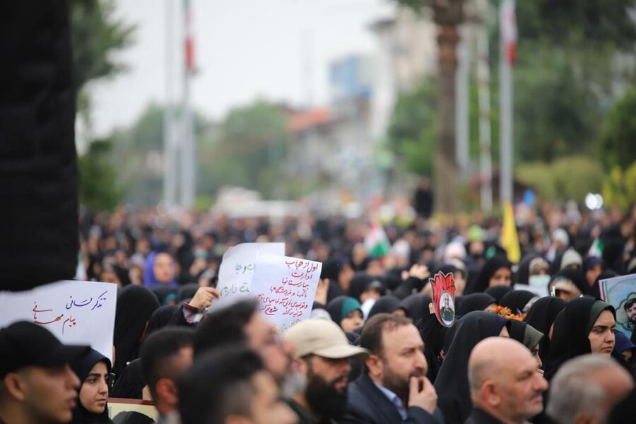 اجتماع بزرگ مردمی حمایت از طرح نور در میدان شهدای ذهاب رشت برگزار شد