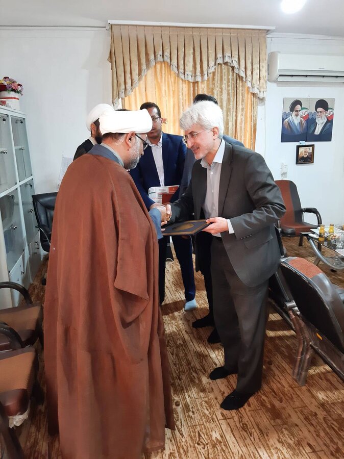 دیدار مدیر کل و مدیر روابط عمومی بهزیستی فارس با امام جمعه شهرستان خنج