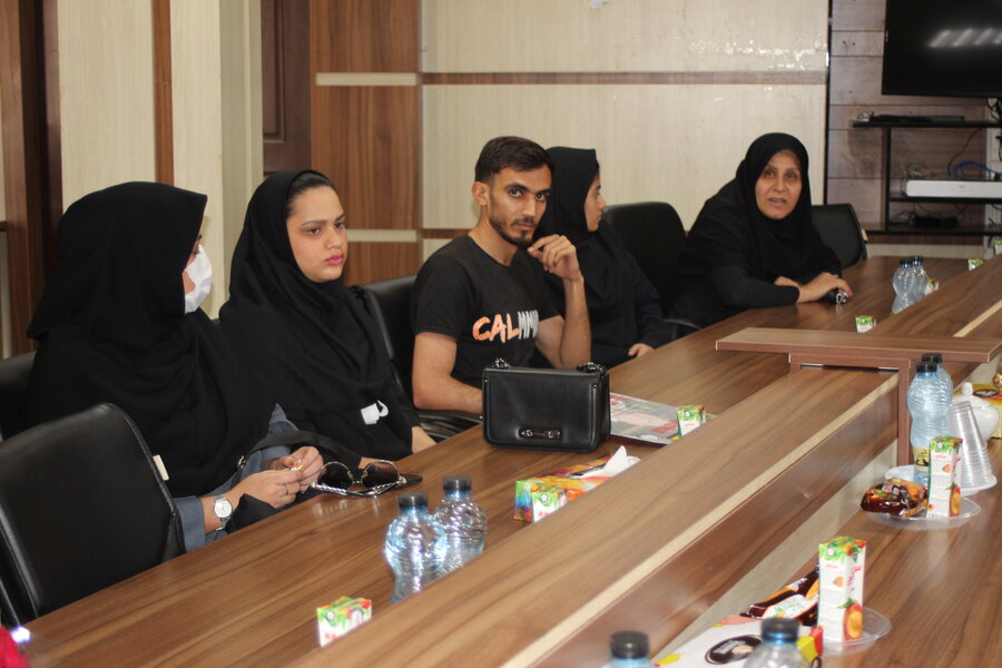 تقدیر از دختران نخبه و موفق بهزیستی خوزستان