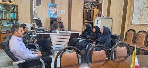 اسد آباد | جلسه هم اندیشی رئیس  بهزیستی شهرستان و اورژانس اجتماعی