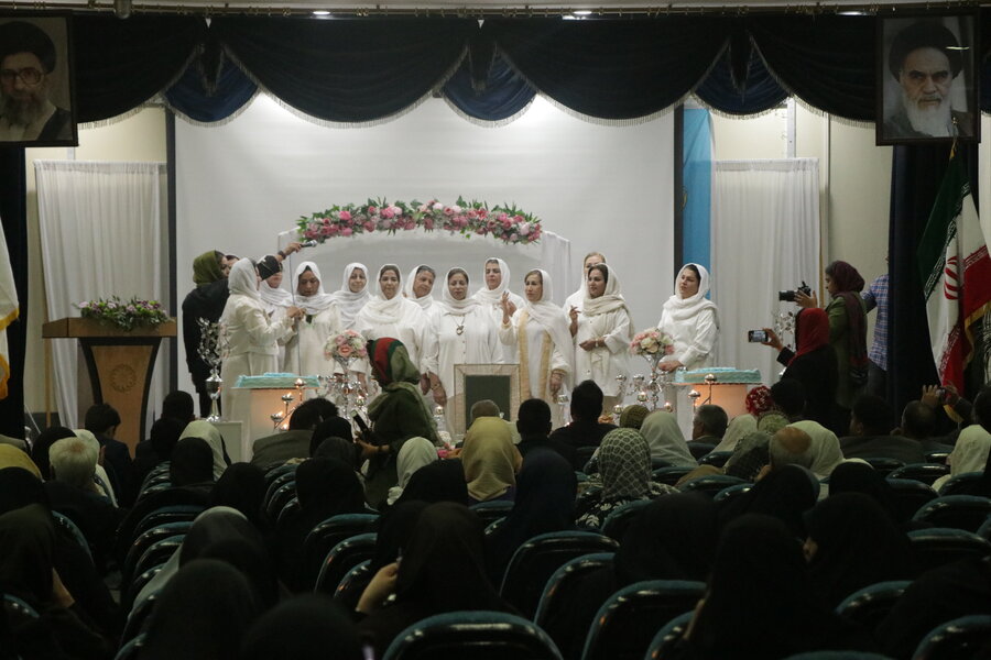 جشن ازدواج 16 زوج تحت حمایت بهزیستی استان کرمان برگزار شد