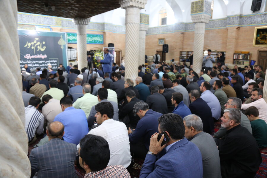 گزارش تصویری مراسم عزاداری شهادت آیت الله رئیسی، رئیس جمهور محترم و هیئت همراه در مسجد جامع سنندج
