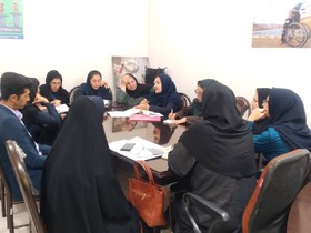شیراز|جلسه  هم اندیشی سرگروه های منتخب مراکز مثبت زندگی و پیشکسوتان مددکاری