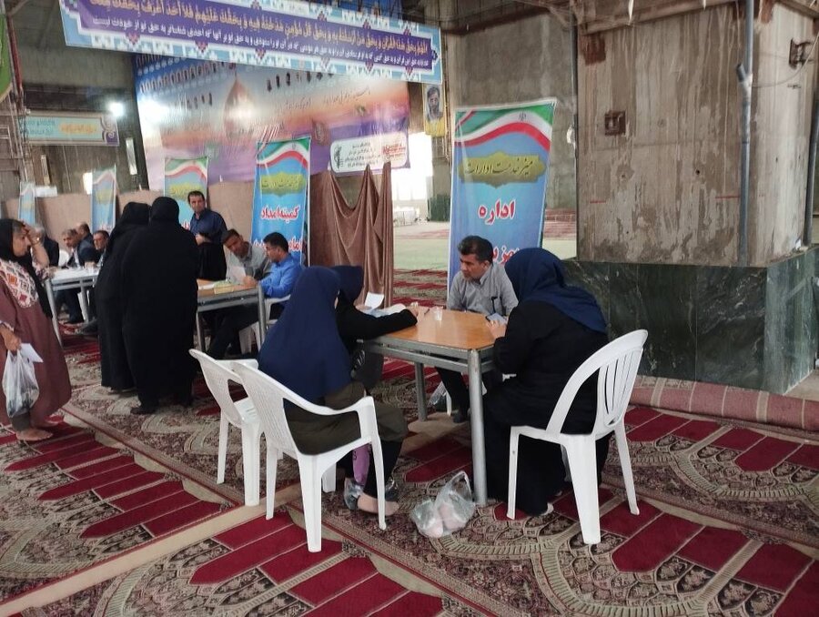 حضور مدیر کل بهزیستی خوزستان در میز خدمت مصلی اهواز