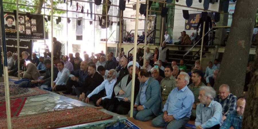 کرج | میز خدمت بهزیستی در مسجد جامع کمالشهر برپا شد