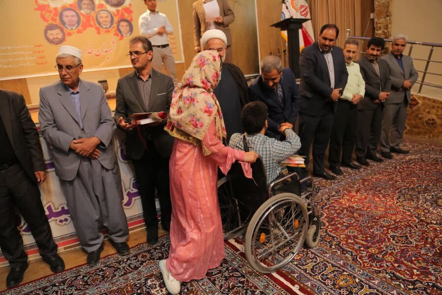 ۸۰ سری جهیزیه به زوجهای تحت پوشش بهزیستی کردستان اهدا شد