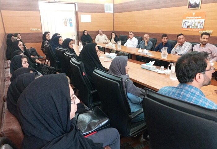 گلپایگان| نشست بصیرتی برای مشارکت حداکثری در انتخابات