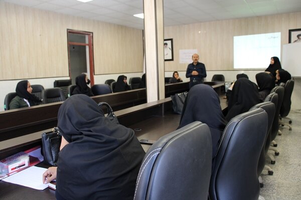 بویین میاندشت| همیاران سلامت روان محلی بازوان بهزیستی در جهت ارتقای سلامت روان