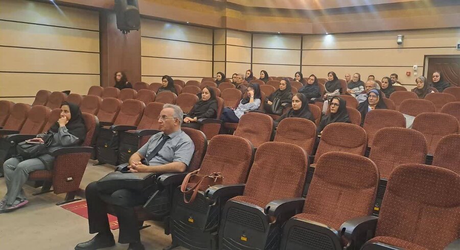 شهریار | برگزاری جلسه آموزشی باموضوع پیشگیری و مبارزه با بیماریهای واگیردارو عفونی