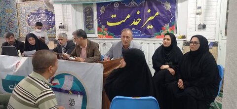 اصفهان| آثار مثبت برپایی میز خدمت در خدمت‌رسانی و تعامل بیشتر بین مسئولین و جامعه هدف 