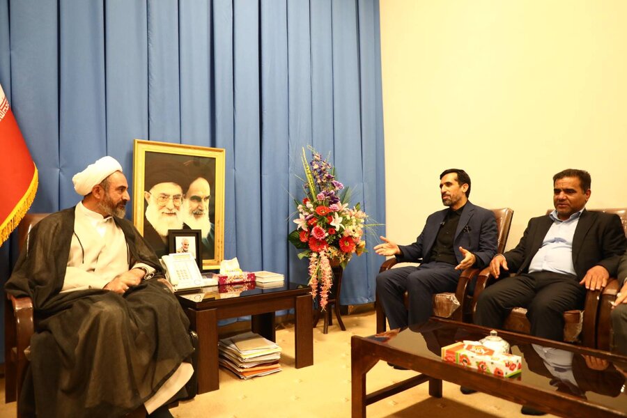 دیدار معاون وزیر و رئیس سازمان بهزیستی کشور با نماینده ولی فقیه در استان و امام جمعه ایلام دیدار معاون وزیر و رئیس سازمان بهزیستی کشور با نماینده ولی فقیه در استان و امام جمعه ایلام