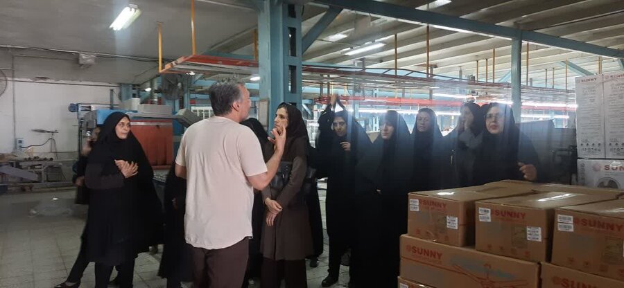 راهیان پیشرفت| بازدید کارکنان بهزیستی از کارخانه اسنوا