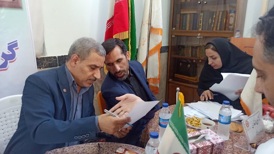 کامیاران| برپایی میز خدمت و ارتباطات مردمی با حضور رئیس سازمان بهزیستی کشور