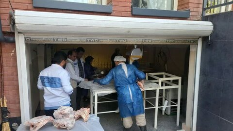 توزیع گوشت قربانی بین خانواده‌ های تحت حمایت بهزیستی شهرستان طالقان