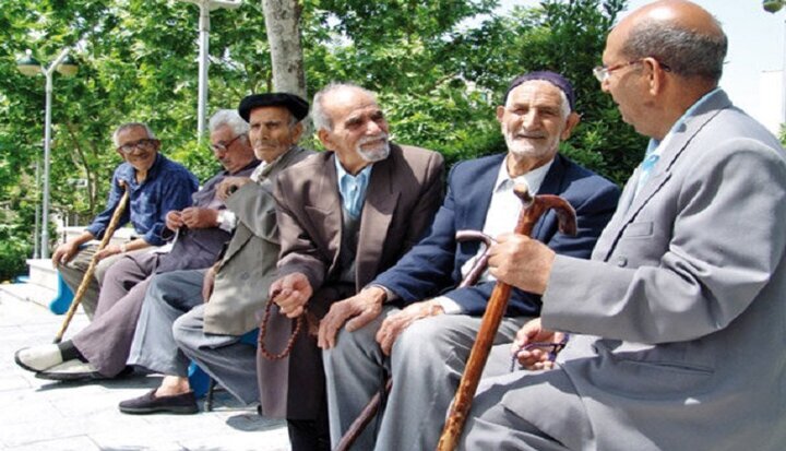در رسانه| نرخ سالمندی اصفهان ۱۳ درصد است/ عمده توریست‌هایی که به این شهر سفر می‌کنند، سالمندان هستند