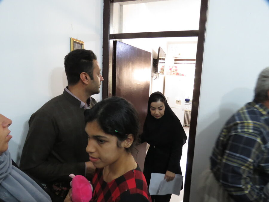 سروآباد/ برپایی میز چله خدمت