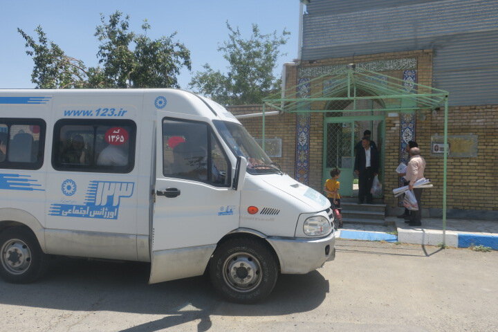 گلپایگان| گزارش تصویری| برپایی میز خدمت جهادی در روستای شادگان در دهه ولایت