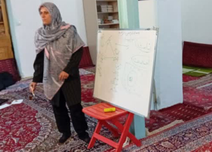 طالقان | کلاس آموزشی تاب آوری در شهرستان طالقان برگزار شد