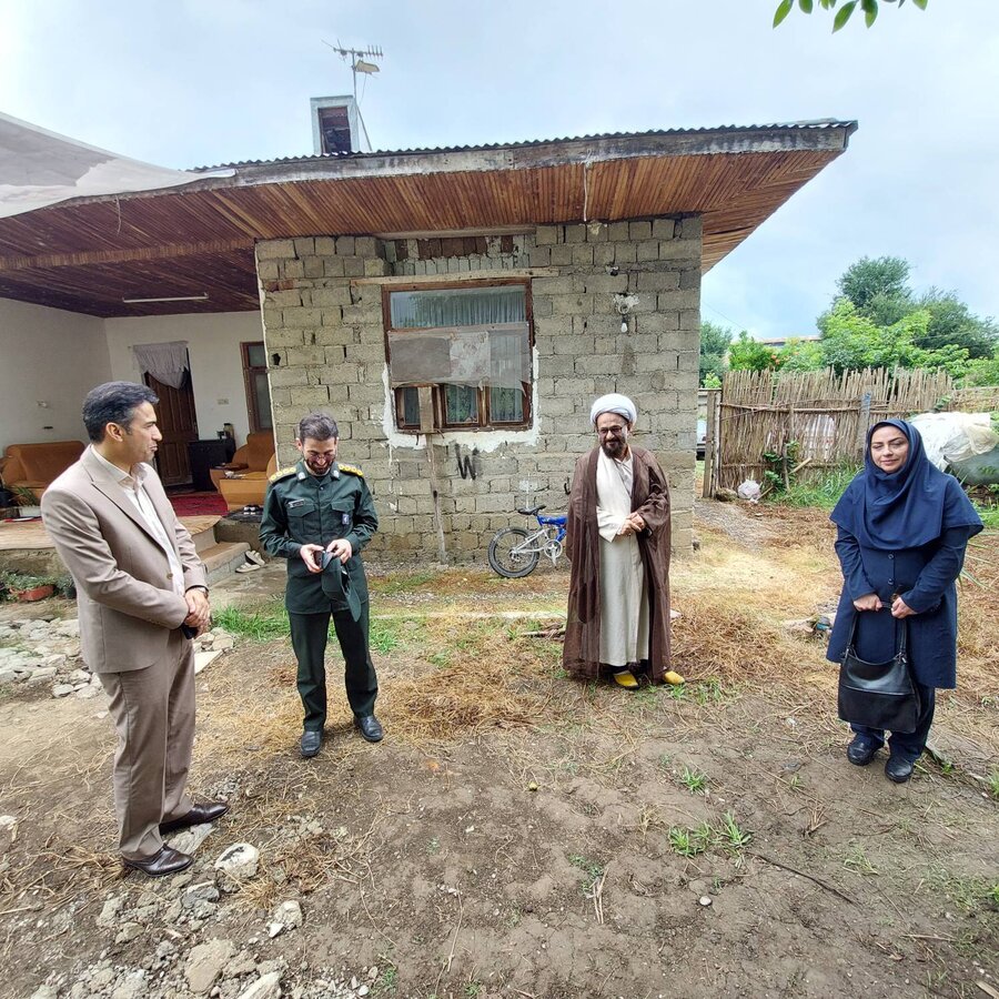 صومعه سرا | بازدید رئیس اداره بهزیستی صومعه سرا از منزل توانخواه تحت پوشش بهزیستی در شهرستان صومعه سرا