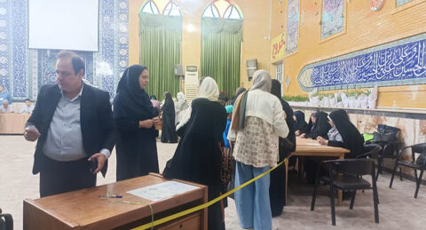 هم اکنون حضور پرشور جامعه هدف بهزیستی استان البرز در پای صندوق های رأی